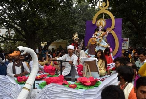 लुइस विट्न वसंत कुञ्ज की तस्वीरें